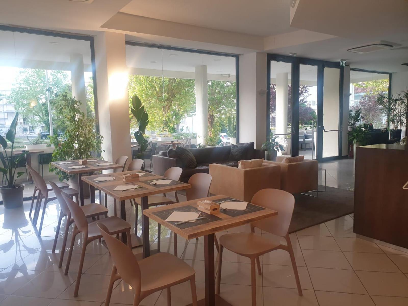 Hotel Bianca Vela Римини Екстериор снимка